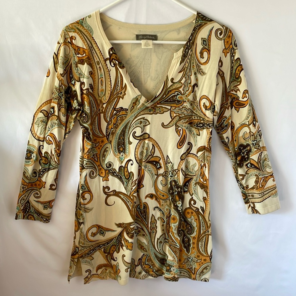 Tommy Bahama v neck top paisley print shades of brown size small‎